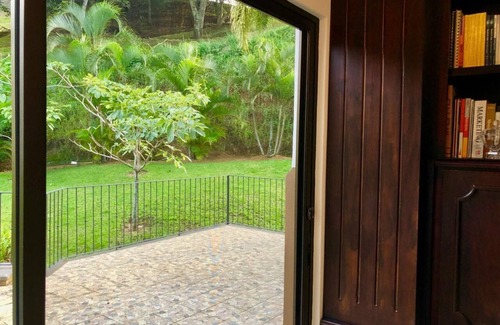 Ciudad Colón Casa | Ambiente de lujo y natural