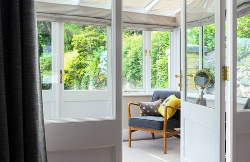 Charlestown Casa | Luxury and spacious family home steps away from UNESCO world heritage harbour