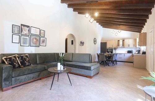 Chalikounas Casa | Luxury and Tranquility - Halicouna's Perfect Gem