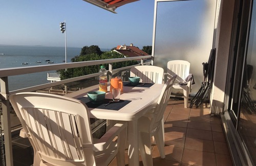 Saint-Palais-sur-Mer Apartamento | Apartamento de lujo, planta alta con terraza, frente al mar a 20 metros.