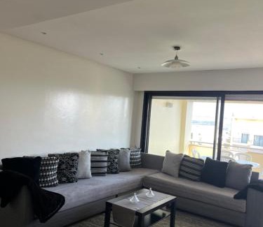Plage des Nations Apartamento | Luxury Apartement Near the Beach