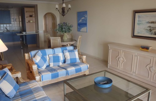 Solana del Matorral Apartamento | Apartamento de lujo, Wifi, vistas al faro y a la playa, piscina privada