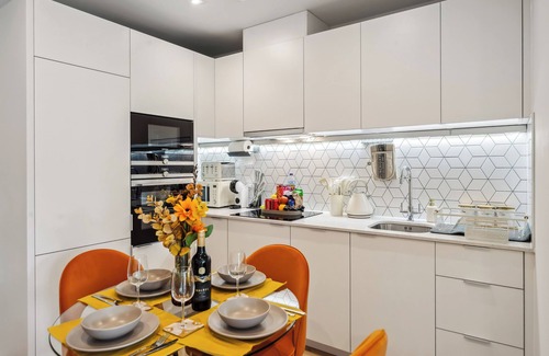 Coombe Hill Apartamento | Luxury Apartment in West Wimbledon