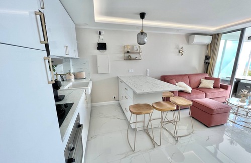 Cap d'Ail Apartamento | Luxury apartment AC sea view 5min to Monaco ! Overflowing swimming pool