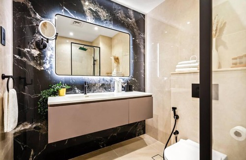 Discovery Gardens Apartamento | Luxury apartment at Discovery