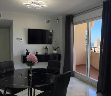 Torrequebrada Apartamento | Luxury apartment Benalmadena First line