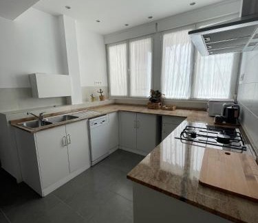 Camino de Ronda Apartamento | Luxury apartment close to everything