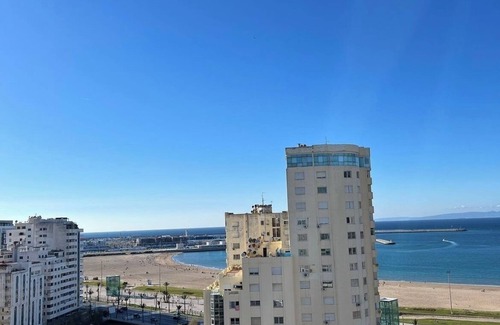 Bni Makada Apartamento | Luxury apartment facing the beach!