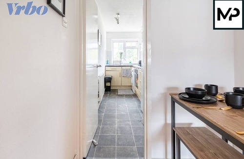 Epsom Apartamento | Luxury Apartment For Short Lets and Serviced Accommodation Epsom with Parking