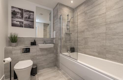 Luton Apartamento | Luxury Apartment-Free Parking-Central Location-Close To Airport, Station & Centre