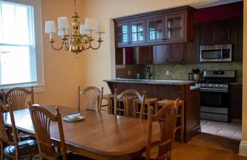 Scranton Apartamento | Luxury Apartment in Scranton's Hill Section!