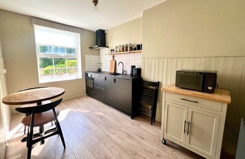 Rostrevor Apartamento | Luxury apartment in the heart of the village.