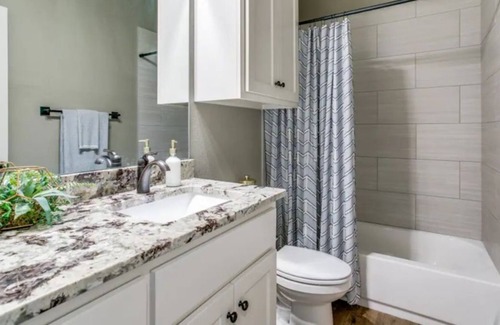 Bridgeport Apartamento | Luxury Apartment in Historic Downtown Bridgeport!