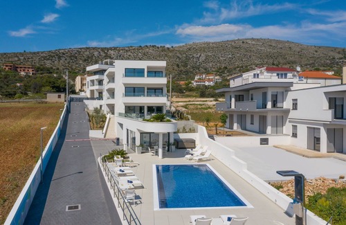 Seget Vranjica Apartamento | Luxury Apartment Nautica with Pool III