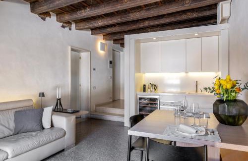 Citta Antica Apartamento | Luxury Apartment on Piazza Erbe