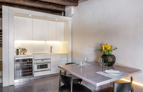 Citta Antica Apartamento | Luxury Apartment on Piazza Erbe