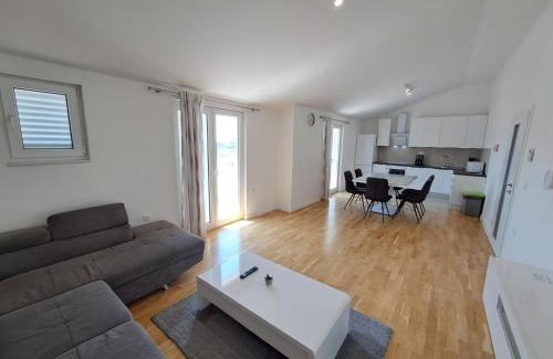 Podstrana Apartamento | luxury apartment on top floor
