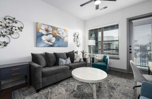 Crestline Heights Apartamento | Luxury Apartment - Pool Restaurants & Shopping