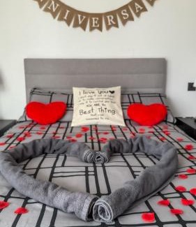 Queenstown Apartamento | Luxury apartment steps from Battersea Power ST and close to Victoria & Chelsea