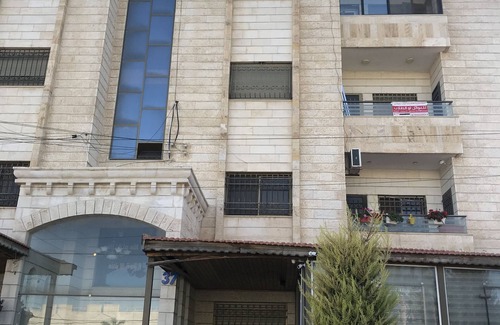Al Jubeiha Apartamento | Luxury Apartment with complete furniture in Amman