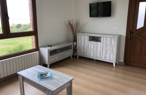 Mogro Cabaña | Apartamento de lujo con piscina y pista de tenis. Frente playa de Usil-Mogro