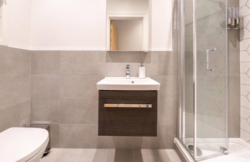Heathrow Villages Apartamento | Luxury Apartments - Heathrow Airport - Free Parking