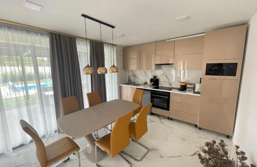 Balatonalmadi Apartamento | Luxury Apartments in Balatonalmádi, Almádi Lux Apartman III - Pure Gold