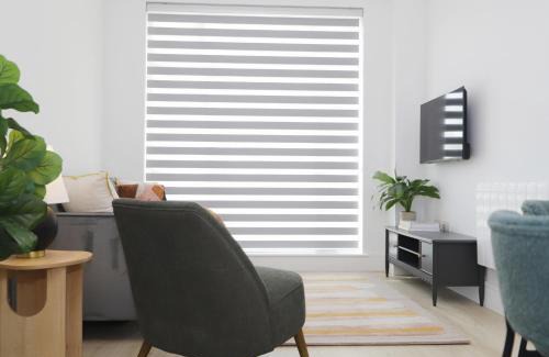 Runnymede Apartamento | Luxury Apt w Wifi & Pvt parking