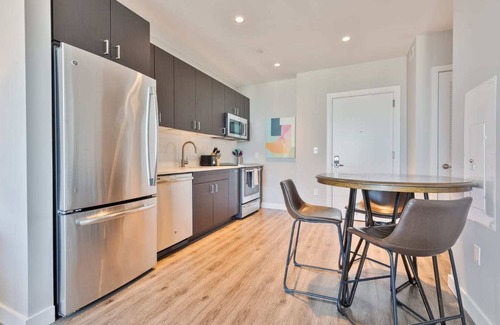 Seaport District Apartamento | Luxury Apt with Water Views