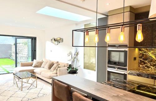 Littlehampton Casa | Luxury Architect Designed Town House Near Beach