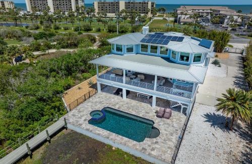 Crescent Beach Casa | Luxury At The Beach Waterfront w Dock Pool 4 Beds