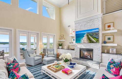 Crescent Beach Casa | Luxury At The Beach Waterfront w Dock Pool 4 Beds