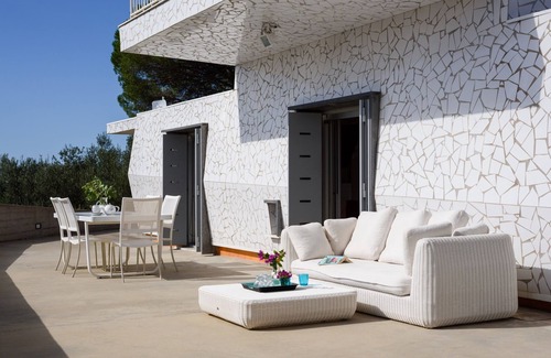 Itri Villa | Villa de lujo galardonada situada en olivares