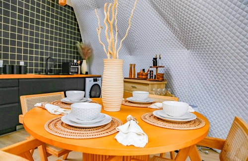 Paris Cabina | Luxury Bali Glamping – Hot Tub + 15 Acres - 90 mins from Dallas