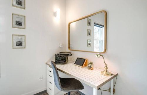 Jefferson City Apartamento | Luxury Barndo 2B Europe Style Farm Stay Fresh Eggs