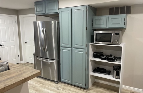 Utah County Apartamento | Luxury Basement Apartment with Private Entrance. Play with Farm Animals!