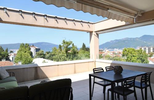 Tomicici Apartamento | Luxury Bayview Apartment Tivat