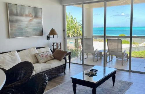 The Bight Apartamento | Luxury Beachfront Apartments Grace Bay Beach