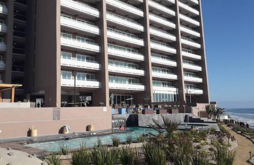 Costa de Oro Apartamento | Luxury Beach Condo with Pool