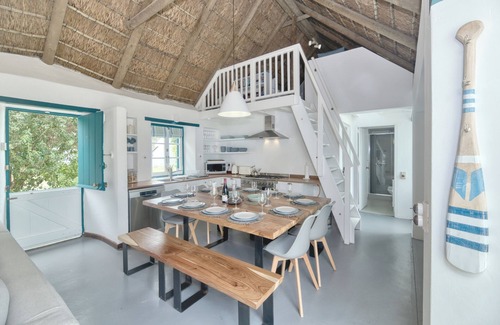 Struisbaai Casa | Luxury Beach Home | Games room & Braai | Pet friendly
