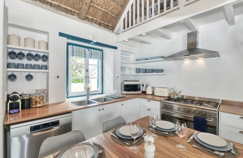 Struisbaai Casa | Luxury Beach Home | Games room & Braai | Pet friendly