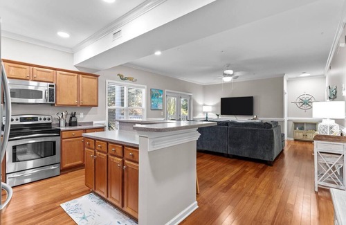 Southport Apartamento | Luxury: Beach, Pool, Golf, Boat Ramp, Pickle Ball