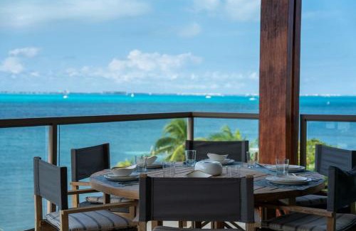 Isla Mujeres Apartamento | Luxury Beachfront 4BR Apartment in Isla Mujeres