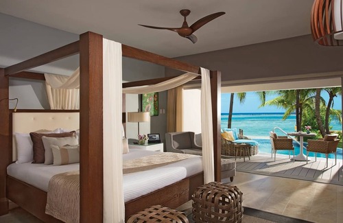 Montego Bay Complejo | Luxury Beachfront All Inclusive Resort Jamaica Swim Out Ocean View