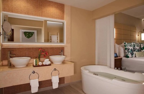 Montego Bay Complejo | Luxury Beachfront All Inclusive Resort Jamaica