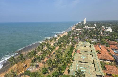 Hendala Apartamento | Luxury Beachfront Apartment Your Perfect Getaway