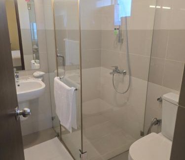 Hendala Apartamento | Luxury Beachfront Apartment Your Perfect Getaway