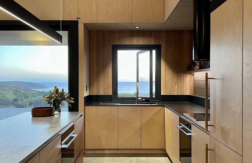 Bremer Bay Casa | Luxury beachfront accommodation surrounded by nature with ocean views