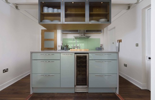 Torcross Casa | Luxury Beachfront House, Sleeps 12, Free Parking