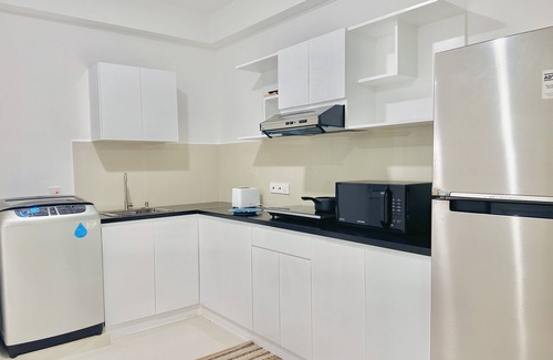 Hendala Condominio | Luxury beachfront condo with infinity pool near Colombo